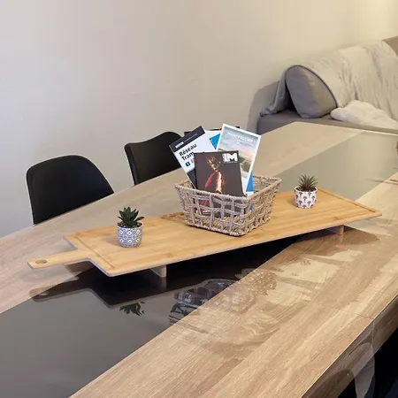 Spacieux Rez De Maison 7 Pers Clim Cour Et Parking