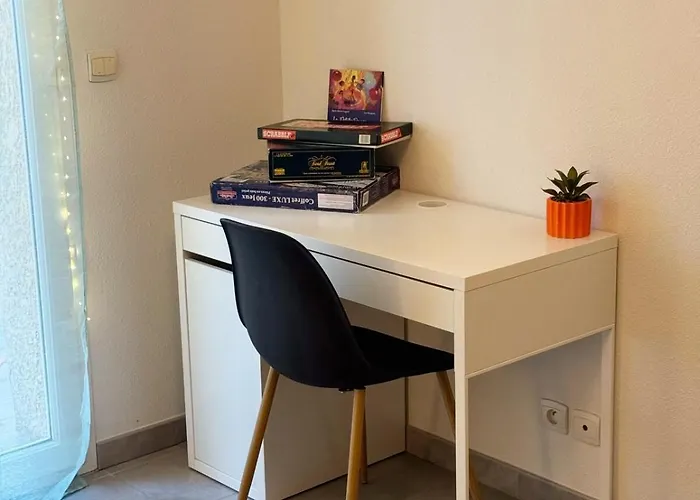 Villa Spacieux Rez De Maison 7 Pers Clim Cour Et Parking *